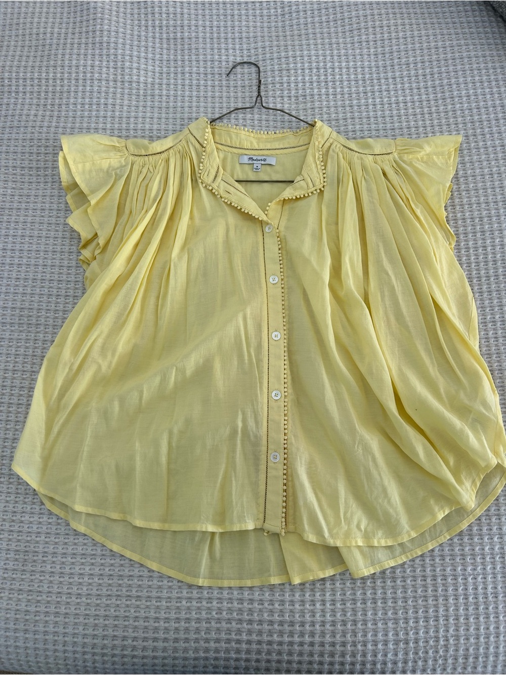 Madewell shirred lace-trim top in iced lemon  size medium